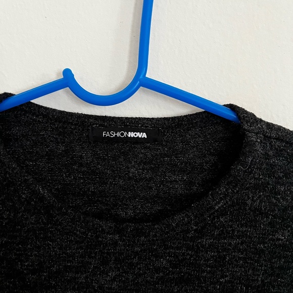 Fashion Nova Crop top - Picture 3 of 3